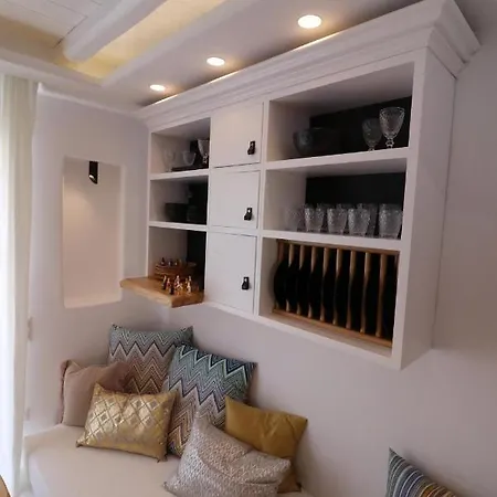 Narcissus Luxury Apartment *