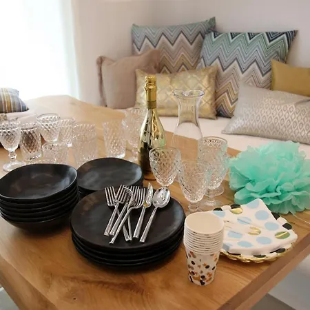 Narcissus Luxury Apartment *
